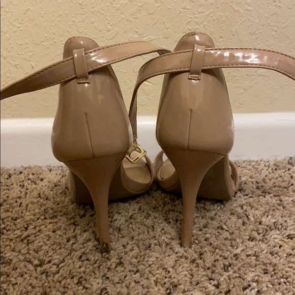 Heels - Picture 2 of 3